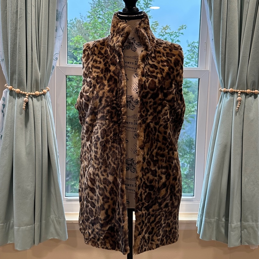 Alice + Olivia Leopard Faux Fur Vest